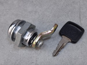 Zamek schowka, półki bagażowej, klapy - z kluczykiem, SETRA 
