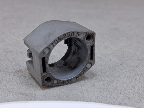 09520, Klawisz, przycisk otwierania i  zamykania drzwi VAN HOOL, górna część SWISS MADE nr 704.950 (2).jpg