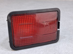 Lampa, światło STOP, czerwony klosz, FER 4835, wymiary 11 x 8 cm