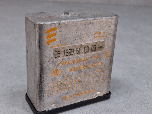 09536, Sterownik ogrzewania Eberspracher 25 1689 50 00 08, HELLA 5HB 005 494 09 (1).jpg