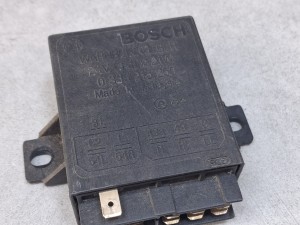 Przekaźnik, przerywacz kierunkowskazów BOSCH 0 335 215 250, Warnblinkgeber 24V