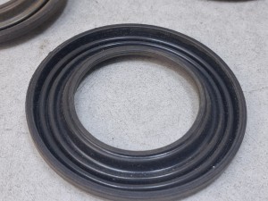 Uszczelka VAN HOOL fi zewnętrzne = 82 mm, fi wewnętrzne =50 mm - NOWA