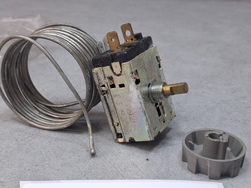 09858, Termostat Danfoss EOS, VAN HOOL nr 090B7011, nr 660584864 (2).jpg