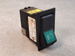 Klawisz, przycisk, włącznik świateł autobusu, HLF numer 443 851 443 820, 2 PINy