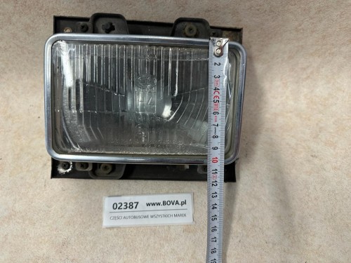 02387, Reflektor przeciwmgielny HELLA nr E1 02 18201, nr 02 24461, wymiary 16.5 cm x 10.5 cm (10).jpg