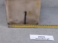 20476, Zbiorniczek płynu spryskiwacza szyb VOLVO, HELLA, wraz z pompką, wymiary ok. 281422 cm (8).jpg