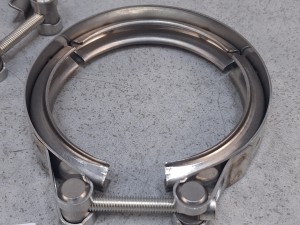 Obejma VOLVO 20739572, opaska zaciskowa - NOWA - skręcana na śrubę, Fi=100 mm