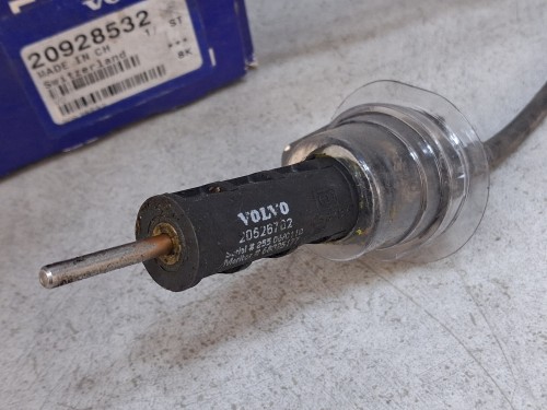 20441, Czujnik zużycia klocków hamulcowych VOLVO 20928532 - NOWY - oryginał DELPHI (7).jpg