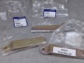 20433, Zabezpieczenie klocków hamulcowych VOLVO 85108804, blacha zabezpieczająca - NOWA -  wymiary ok. 18 x 4 cm (9).jpg