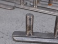 20519, Uchwyt, podwójna śruba, łącznik montażowy VOLVO do mocowania foteli autobusowych, dwie śruby na ślizgu, L=12 cm (2).jpg