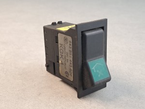 Klawisz, przycisk, włącznik wyciągu, HLF numer 443 851 443 820, IRISBUS Karosa, PINy 2+2