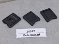 20597, Zaślepka autobusowa z klapką, wymiary 48 x 38 mm, zamykana na sprężynkę, np. do zaślepienia wejścia audio lub wkładki klapy bagażowej (8).jpg