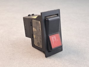 Klawisz, włącznik, przycisk otwierania drzwi IRISBUS AXER, Karosa Recreo, HLF 3 PINy , 443 851 528 820, drzwi tylne, symbol drzwi z numerem 2