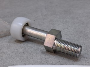 MASATS 053627S0, rolka prowadząca ze śrubą