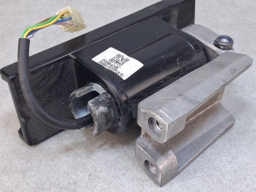 08320, Uchwyt, wspornik, ślizg mocujący lusterko autobusu VOLVO, ślizg ramienia obrotowego, podłączenie zasilania elektrycznego, wysokość 17 cm, kostka 6 PINów , trzpień obrotowy, D9394245, nr 089 (8).jpg