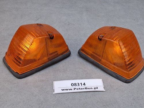 08314, Kierunkowskazu boczny, HELLA nr 6R0132617, mocowany na 2 śruby, długość 12,5 cm, szerokość 6 cm, wysokość 6 cm  (12).jpg