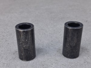 Tuleja dystansująca, dystans VOLVO 977801, fi zewnętrzne 14 mm, wewnętrzne 9 mm, długość 27,1 mm - NOWE, zestaw 2 sztuki