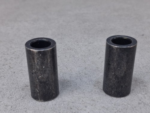 08435, Tuleja dystansująca, dystans VOLVO 977801, fi zewnętrzne 14 mm, wewnętrzne 9 mm, długość 27,1 mm - NOWE, zestaw 2 sztuki (3).jpg