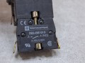 21355, Przycisk otwierania, zamykania drzwi autobusu, z symbolem 2, ZB2-BE1013, Telemecanique, Z.BW06 (6).jpg