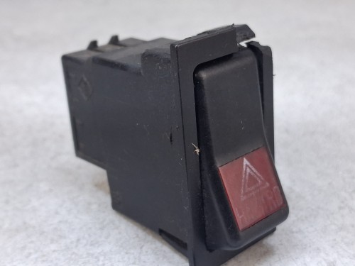 21310, Klawisz, przycisk, włącznik świateł awaryjnych TEMSA SAFARI, BOVA Futura nr 501.605, 8 PINów, napis HAZARD, symbol trójkąta awaryjnego  (3).jpg