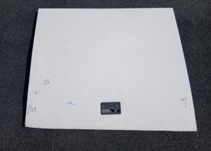 Klapa boczna, skośna Scania IRIZAR szerokość 132  x 109 - 132 x 116,5 cm wysokości, klapa przy silniku
