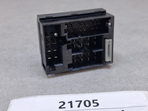 Gniazdo zasilające RADIO BLAUPUNKT CRD 41 nr 8634392699 - NOWE - płytka drukowana nr 8638213754