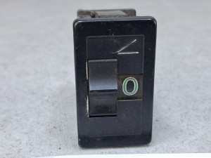 Klawisz, włącznik otwierania i zamykania szyberdachu, luku dachowego, włazu MAN, SEMI 26, 5 PINów 